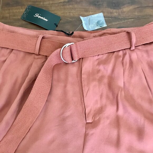 Shinestar‎ Women's High-Waisted Belted Pink Rayon Pleated Casual Shorts. Size L - Picture 2 of 9